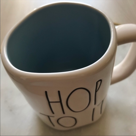 SET OF FOUR Rae Dunn Easter Mug Set - Picture 10 of 12